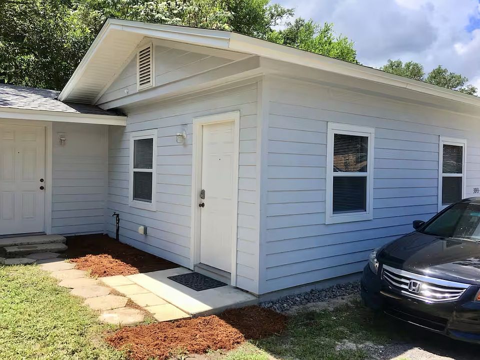 1st image of 3843 Herschel St #1