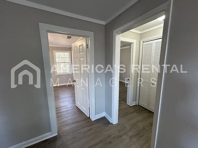 3716 Main St — Photo 8