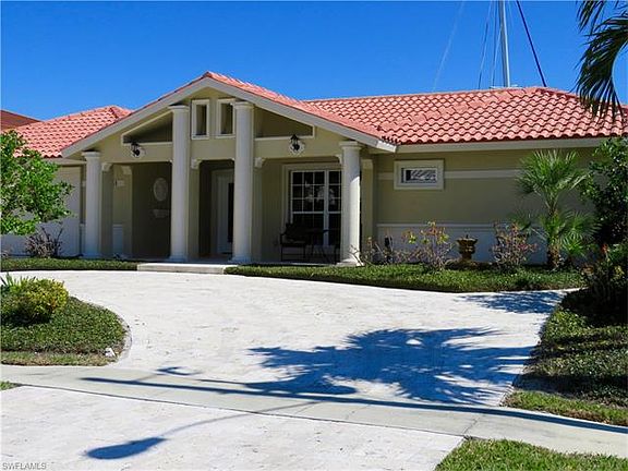 2nd image of 751 Pelican Ct