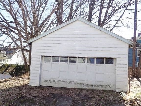2nd image of 356 Price St