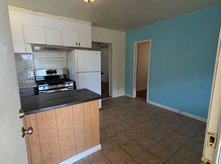 562A Van Buren St, Monterey, CA 93940