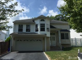 58 Gates Ct, Matawan, NJ 07747