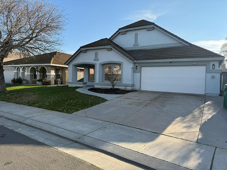 1st image of 3042 Tenaya Ln