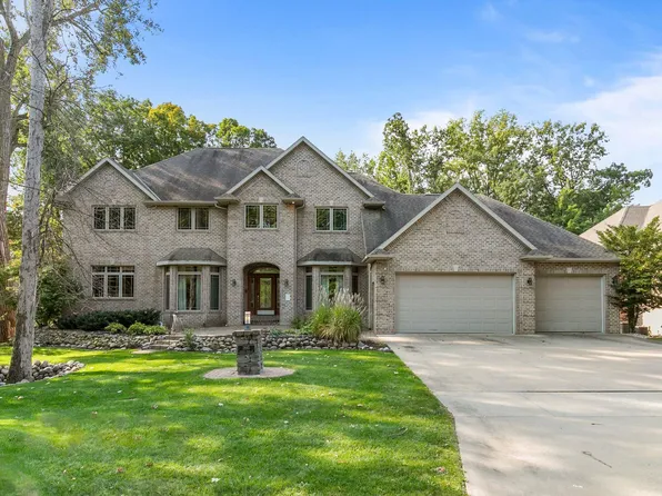 2883 Shelter Creek Ct, Green Bay, WI 54313