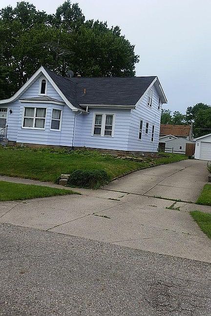 1st image of 526 Hazelwood Ave SE