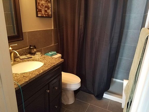 2nd image of 5316-5320 Pershing Ave #409