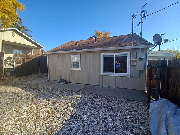 2nd image of 108A San Juan Ave