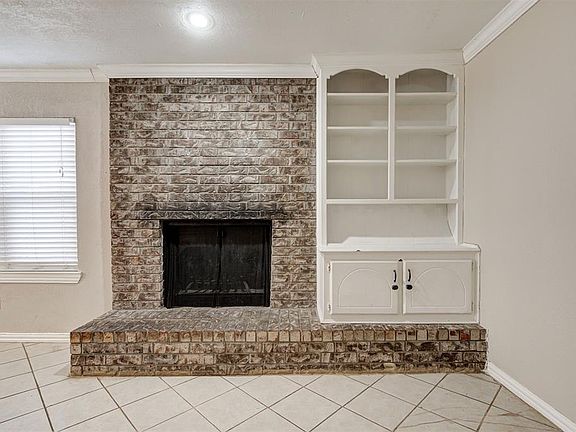5th image of 6417 NW 63rd St