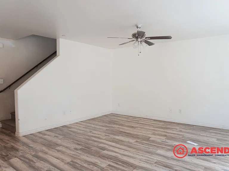 6907 Englefield Dr — Photo 2