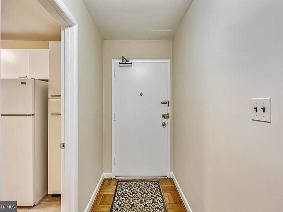2nd image of 10500 Montrose Ave #10500