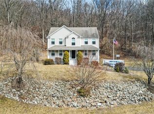 600 Flag Swamp Rd, Southbury, CT 06488