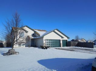 1882 12th Pl SE, Cambridge, MN 55008