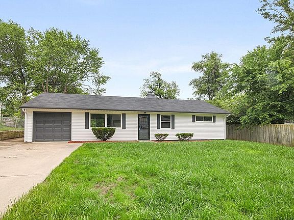 2nd image of 11311 McKinley Ave