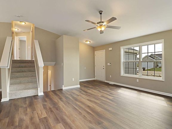 4th image of 336 Parker DRIVE