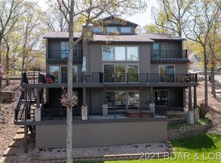843 Anemone Rd, Lake Ozark, MO 65049