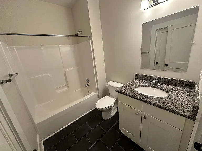 1268 College St #3 — Photo 7