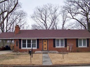 321 Indian Meadow Dr, Jefferson City, MO 65101