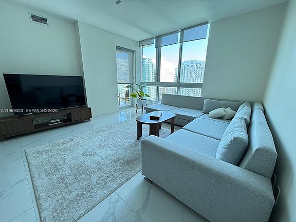5th image of 300 S Biscayne Blvd APT 2806