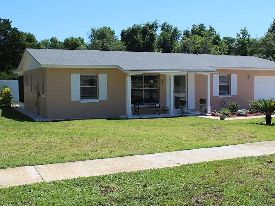 1040 Dorado Dr