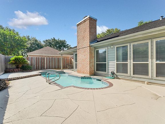 4th image of 12206 Burgoyne Dr