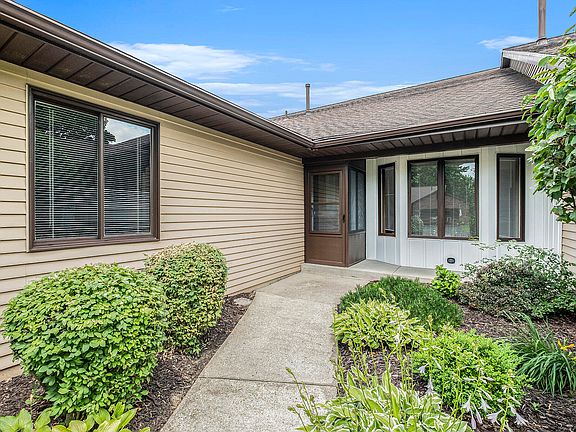 4th image of 4064 Grandview Ter SW