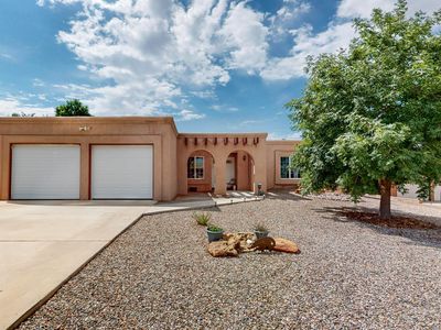 9412 Avenida Del Oso NE, Albuquerque, NM, 87111