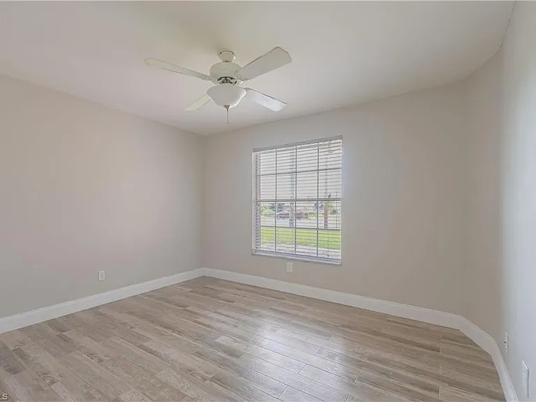 430 Saint Andrews Blvd #6 — Photo 14