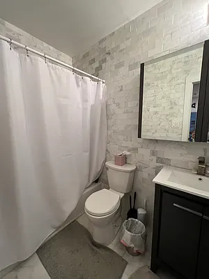 Rented by Bond New York | media 19