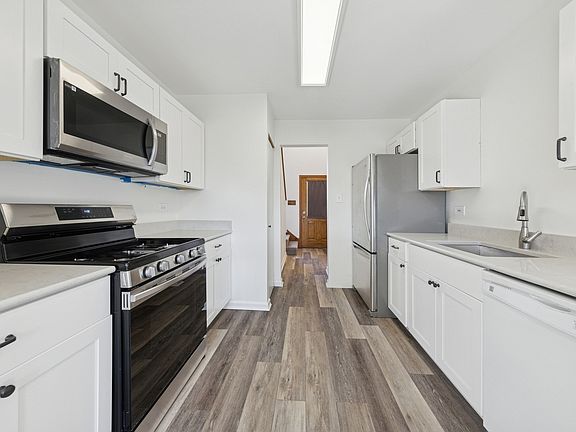5th image of 10956 S 76th Ave Unit F
