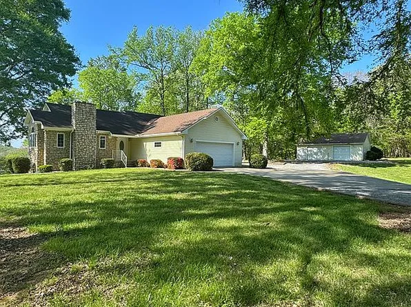 85 Boone Dr, Cadiz, KY 42211