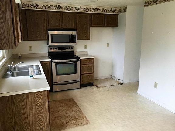 5th image of 2924 Arrowsmith Dr