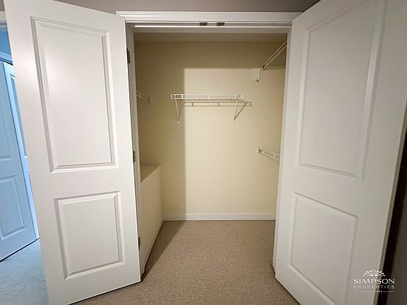 5th image of 1215 Green Oaks Ln #B-1