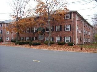 61 Mystic St APT 4, Methuen, MA 01844