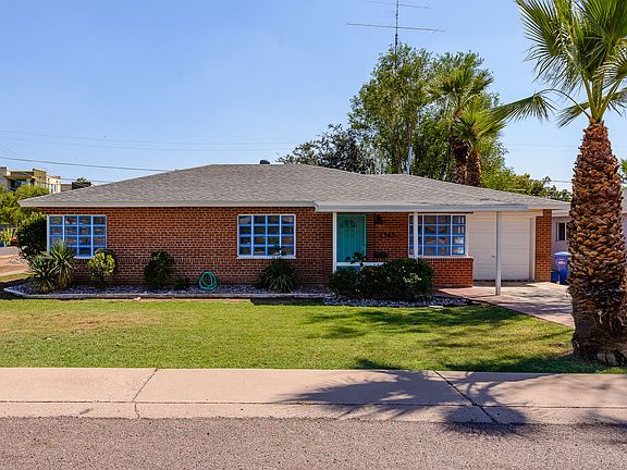 3rd image of 2545 E Glenrosa Ave