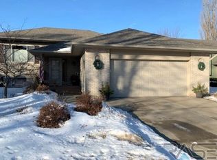 2728 S Avondale Ct, Sioux Falls, SD 57110