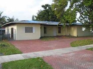 2415 NE 195th St, Miami, FL 33180