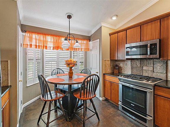 4th image of 3302 Village Dr