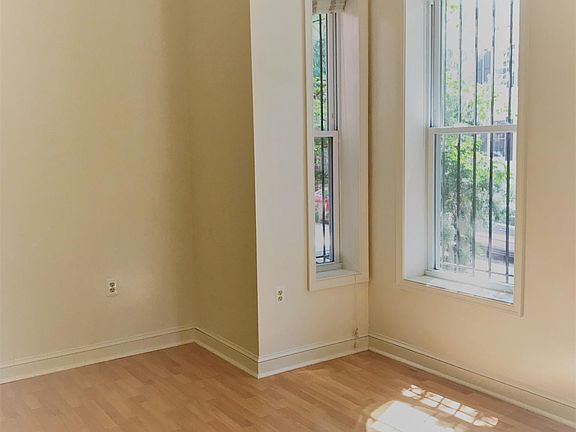 4th image of 2303 17th St NW
