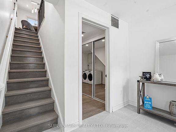 3rd image of 68 Magill St