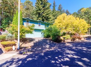 11067 SE Cranberry Loop, Clackamas, OR 97015