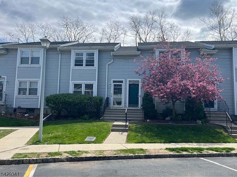 1st image of 14 Village Dr