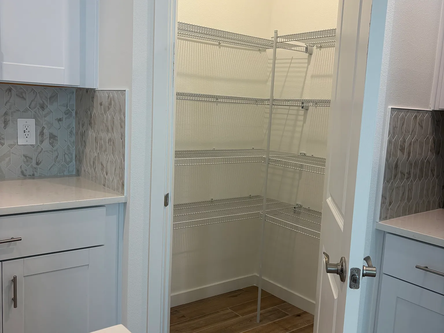 4 bed, 1842 sqft, $3,000 — Photo 3