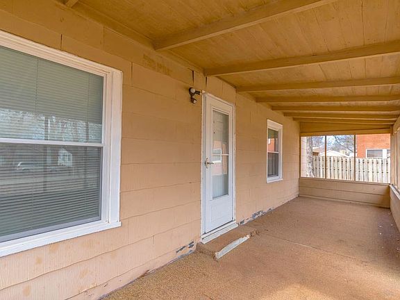 3rd image of 1119 N 1st St