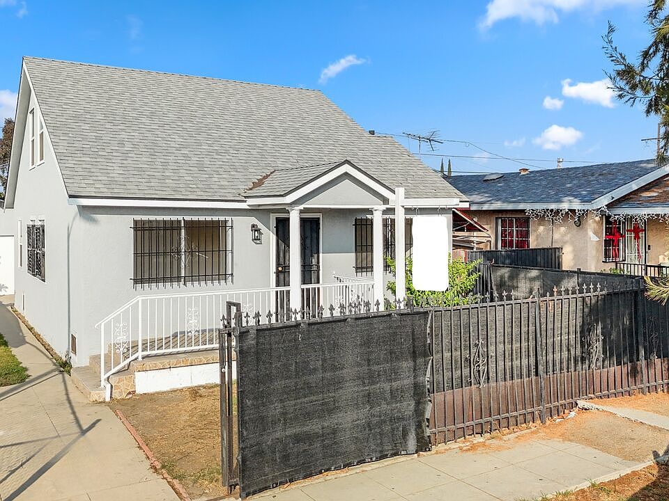 1st image of 1137 W 67th St