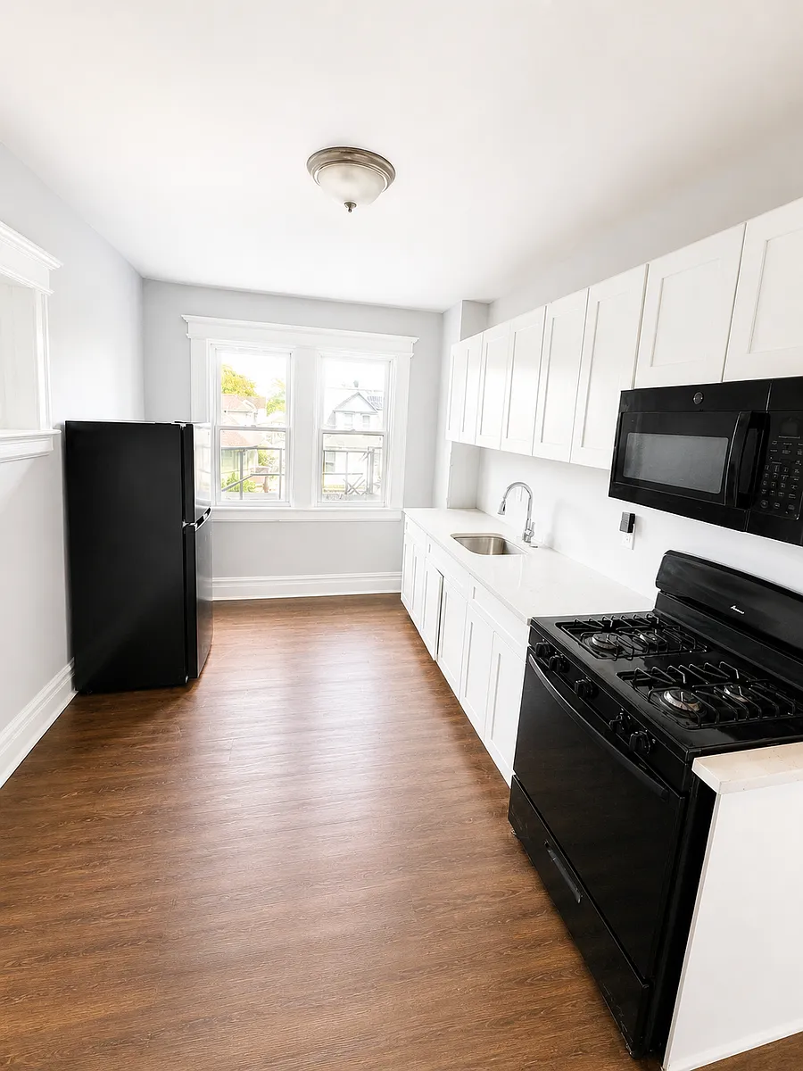 Building Photo - 848 S 14th St #3A
