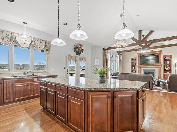 4th image of 2224 N Rough Creek Rd