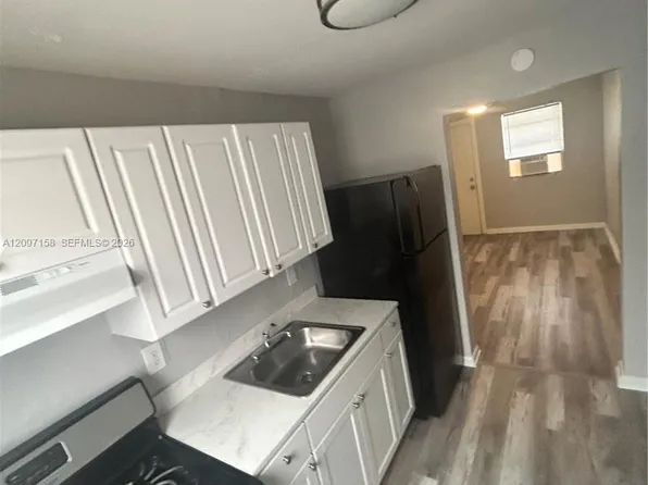 161 NW 15th St #5, Miami, FL 33136