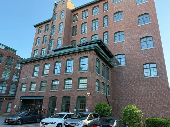 200 Market St APT 215, Lowell, MA 01852