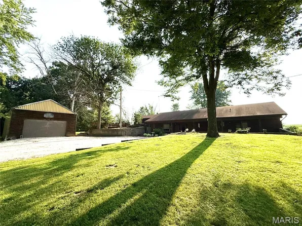 15 Fox Rd, Montgomery City, MO 63361