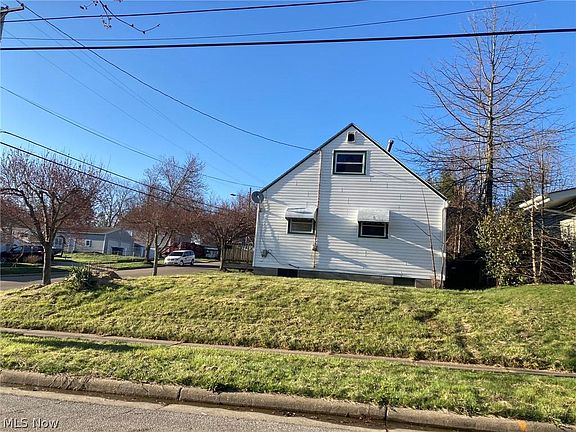 4th image of 2919 Clearfield Ave